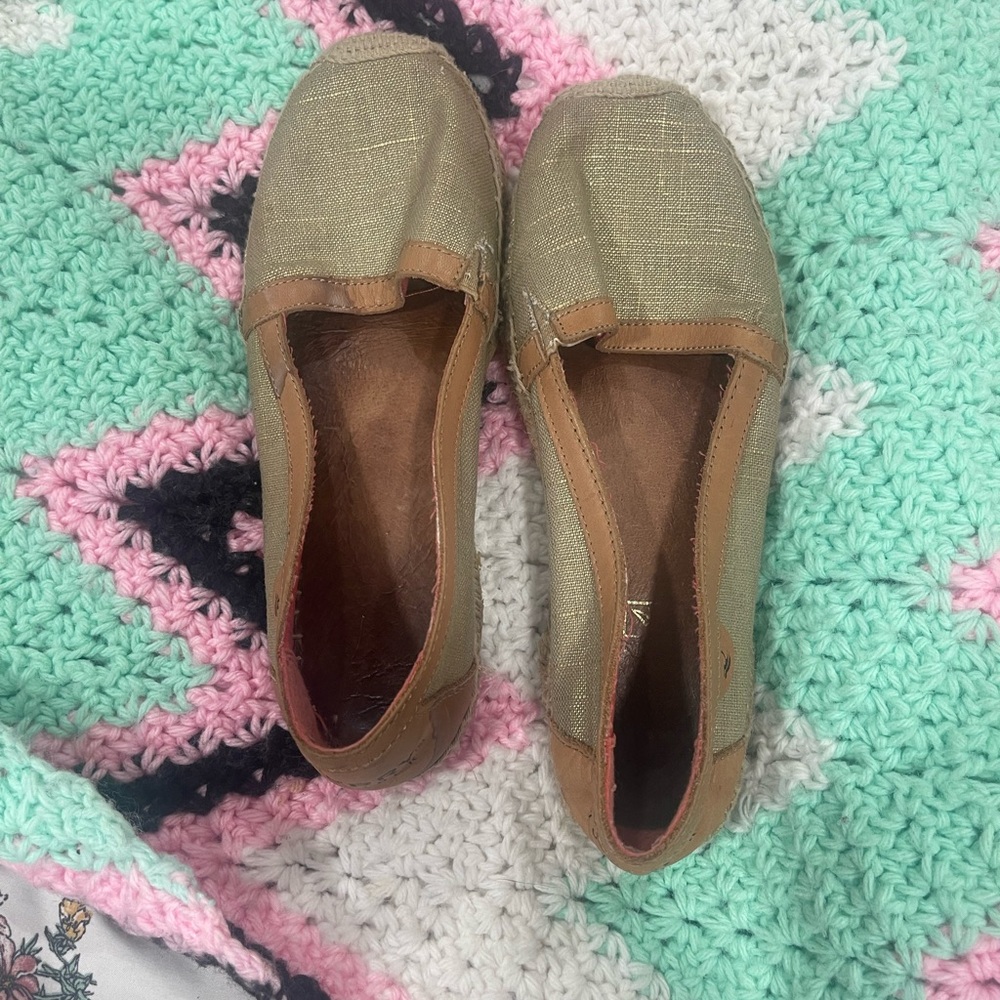 Sperry Olive and Brown Flats